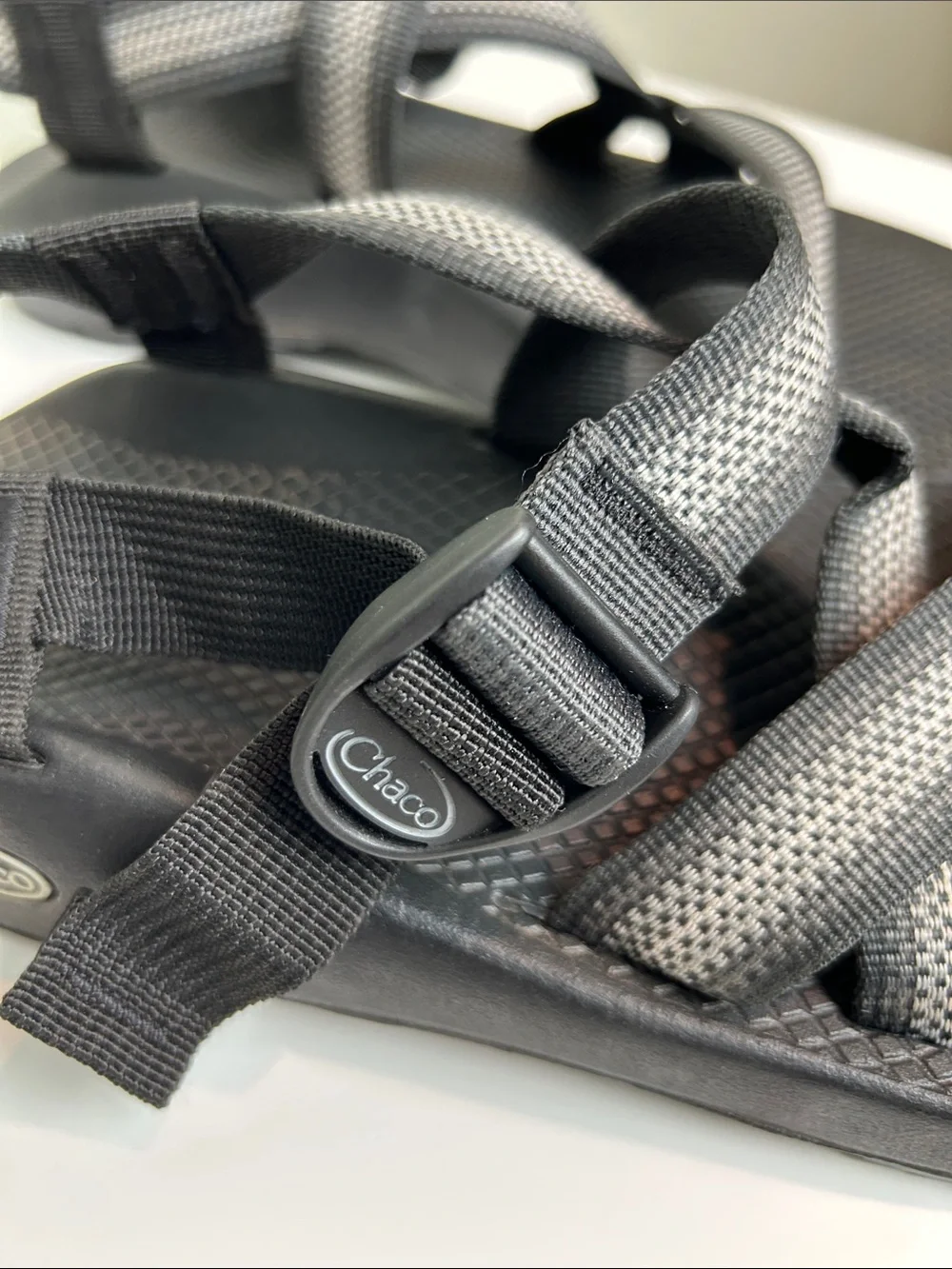 Chaco Z/Cloud 2 Sandals Mens 11 Black Gray Adjustable Strappy Hiking Outdoor